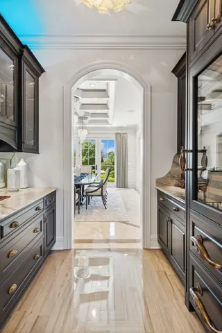 a view of front door with entryway