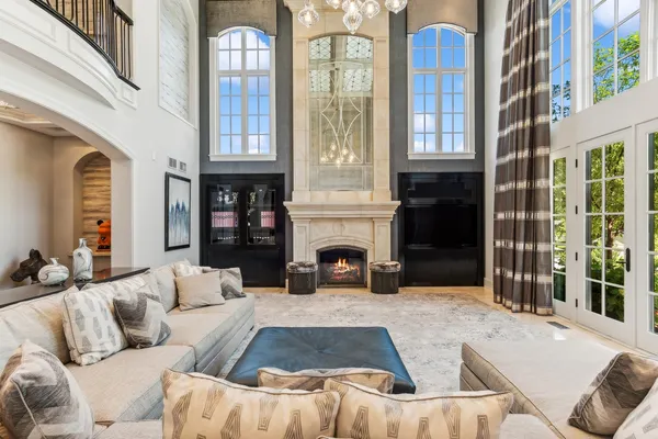 $8,900,000 | 28-w660 Perkins Court, Naperville, IL 60564