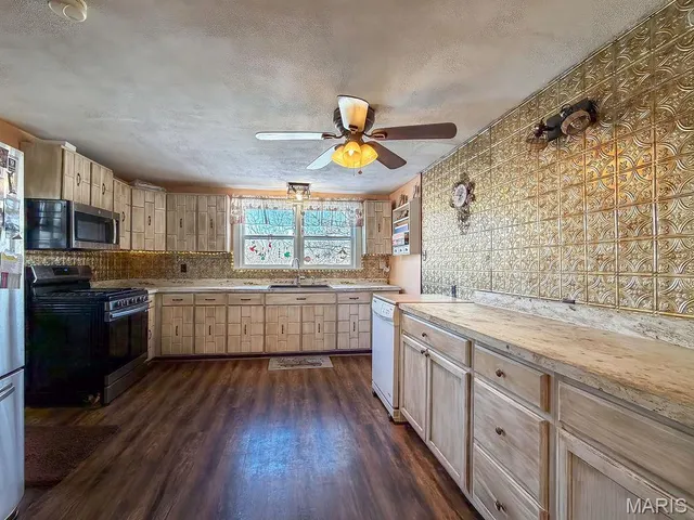 $299,900 | 11787 Gamel Cemetery Road, Festus, MO 63028