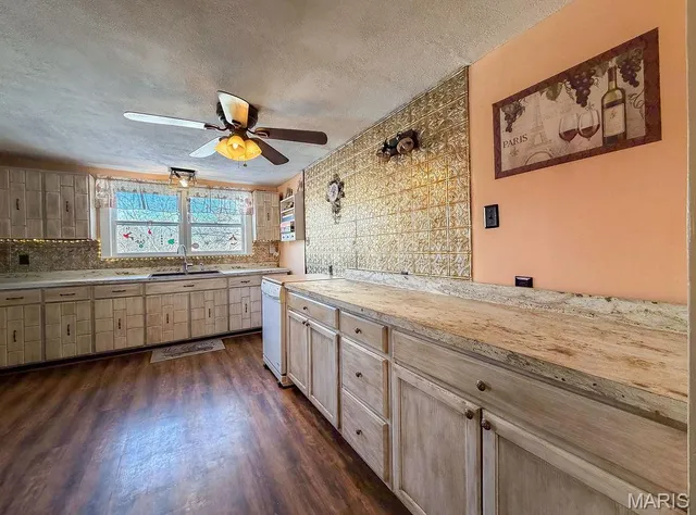 $299,900 | 11787 Gamel Cemetery Road, Festus, MO 63028