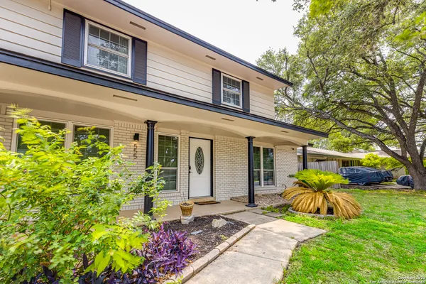 $2,400 | 555 Patricia, San Antonio, TX 78216