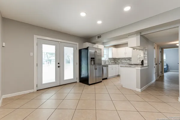$2,400 | 555 Patricia, San Antonio, TX 78216