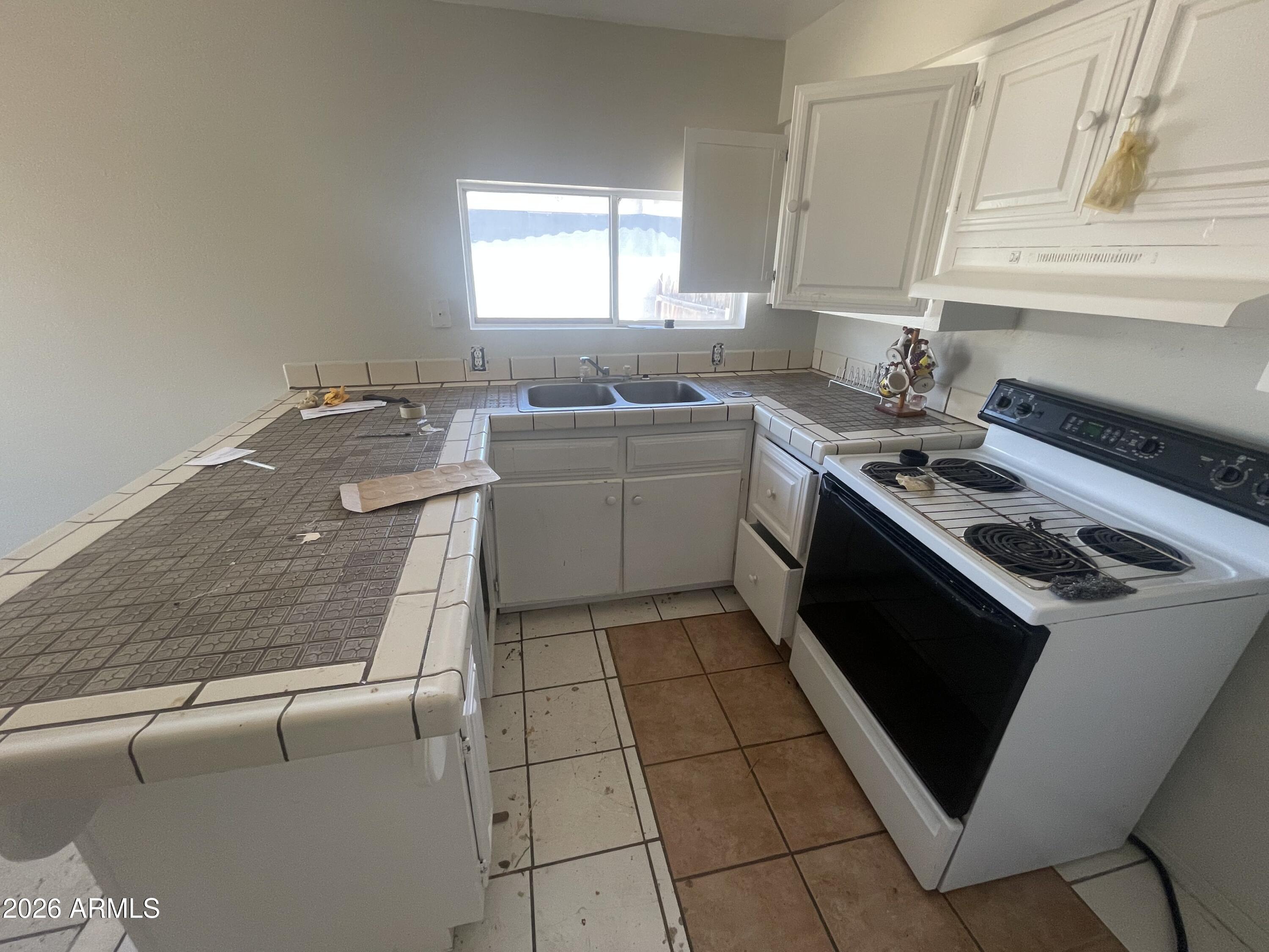 11006 West Hopi Street Avondale, AZ 85329 - Photo 14 of 28 IMG_2025