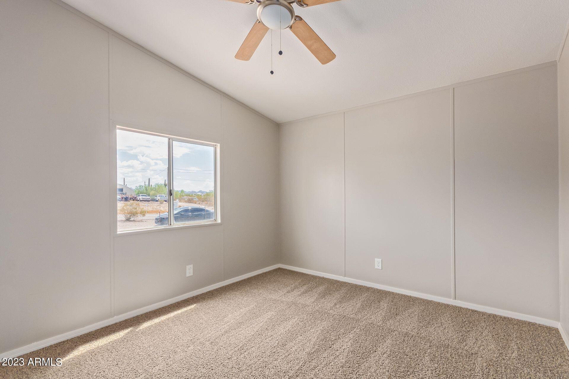 488 South Hilton Road Apache Junction, AZ 85119 - Photo 13 of 20 fGmF6hQd