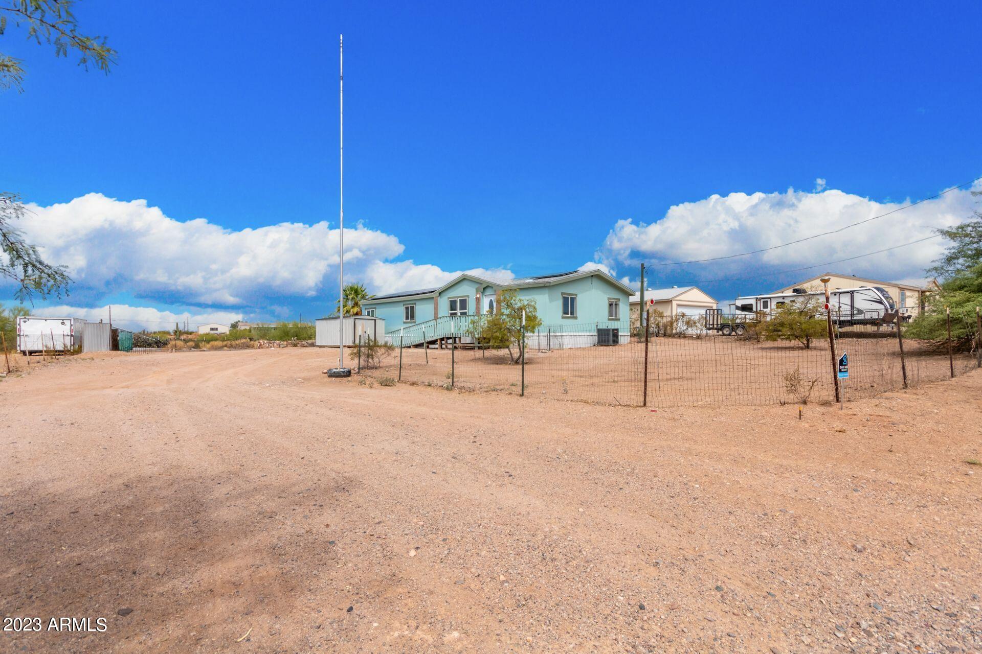 488 South Hilton Road Apache Junction, AZ 85119 - Photo 3 of 20 _De0KW2U