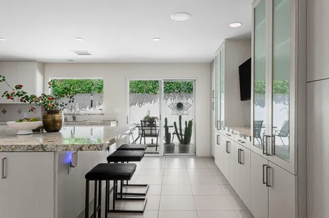 $2,200,000 | 1190 South Calle De Maria, Palm Springs, CA 92264