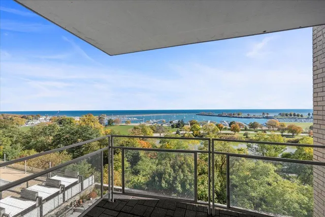 $299,000 | 1610 North Prospect Avenue, Unit 506, Milwaukee, WI 53202