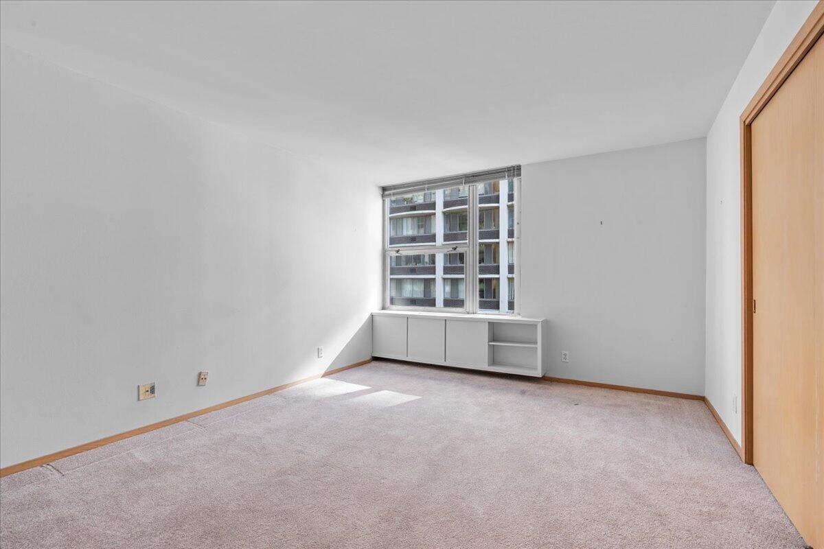 1610 North Prospect Avenue, Unit 506 Milwaukee, WI 53202 - Photo 17 of 29 Second Bedroom