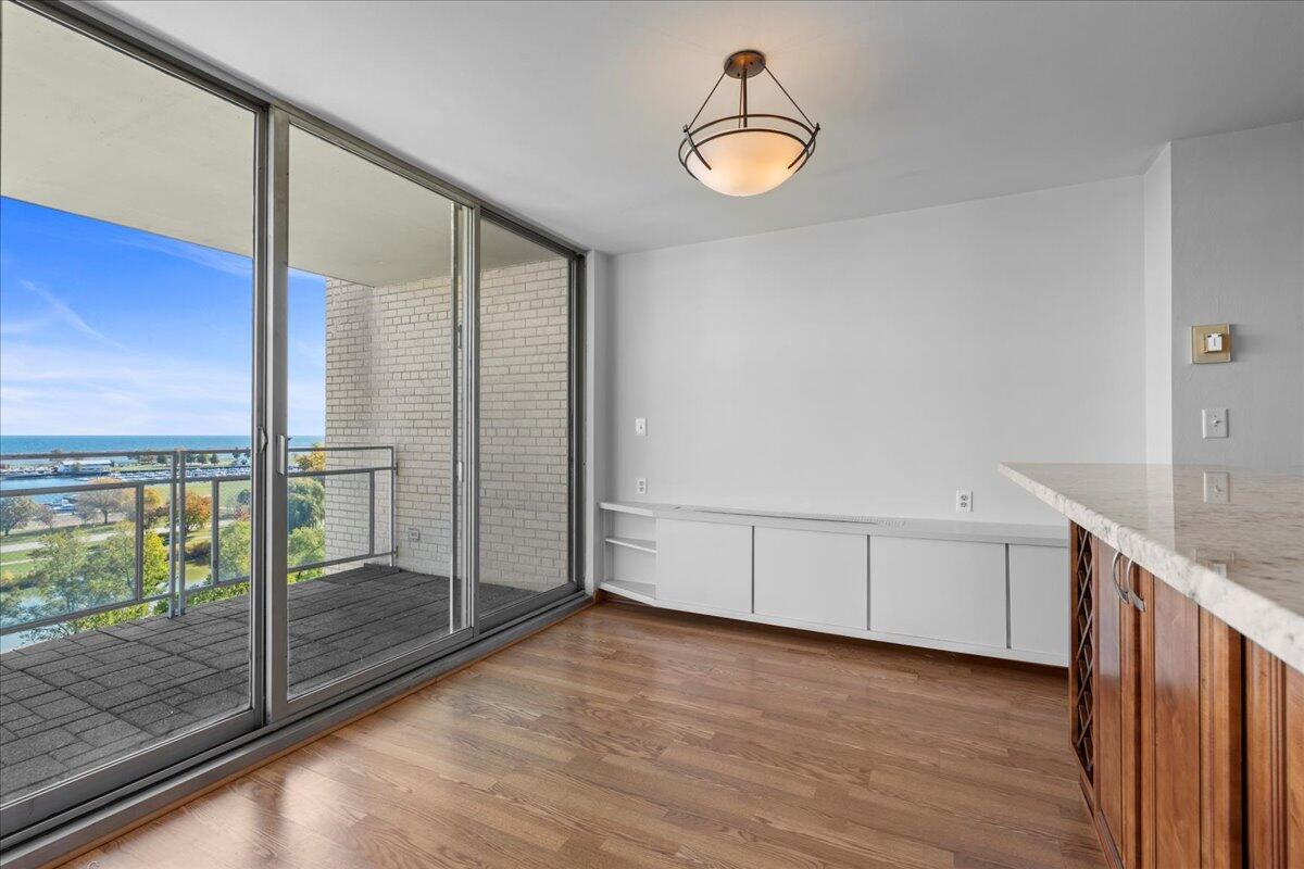 1610 North Prospect Avenue, Unit 506 Milwaukee, WI 53202 - Photo 5 of 29 Dining Room/Balcony