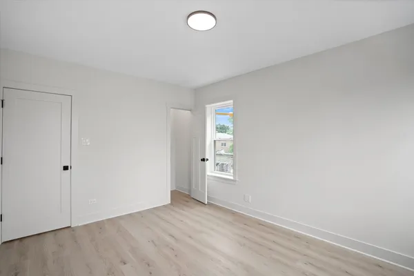 $1,995 | 3035 West Rosemont Avenue, Unit 1, Chicago, IL 60659