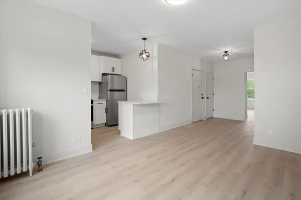 $1,995 | 3035 West Rosemont Avenue, Unit 1, Chicago, IL 60659