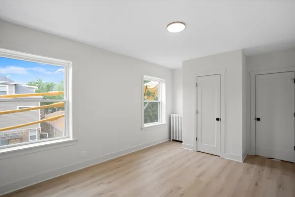 $1,995 | 3035 West Rosemont Avenue, Unit 1, Chicago, IL 60659