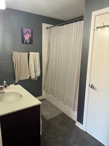 $2,200 | 1075 West Roosevelt Road, Unit 303, Chicago, IL 60608