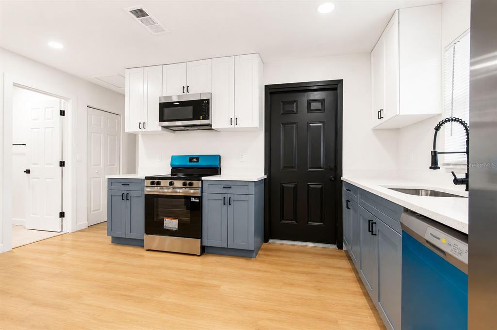 7162 Cambridge Street Spring Hill, FL 34606 - Photo 14 of 57