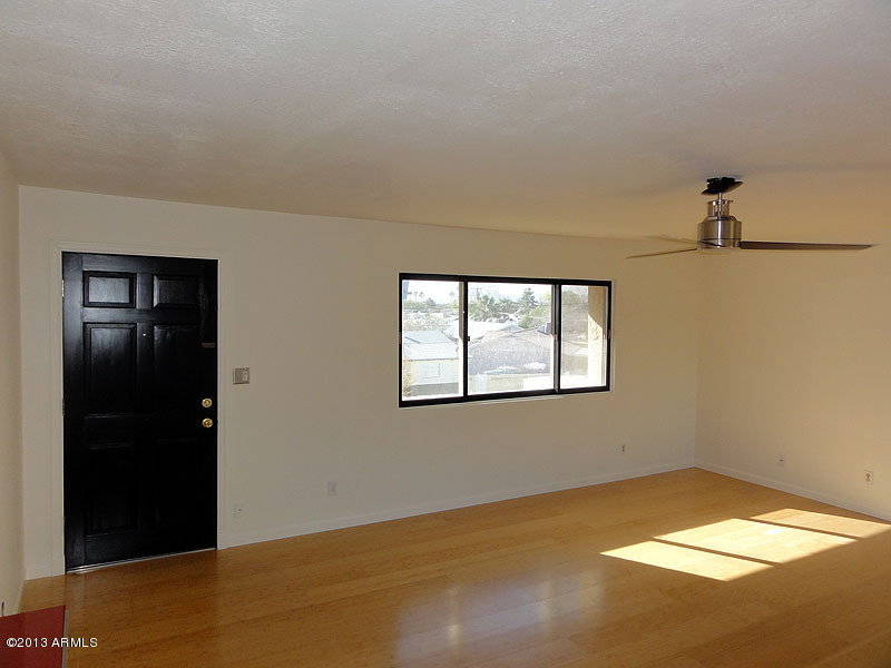 2021 East Osborn Road, Unit 14 Phoenix, AZ 85016 - Photo 4 of 27 LR-2