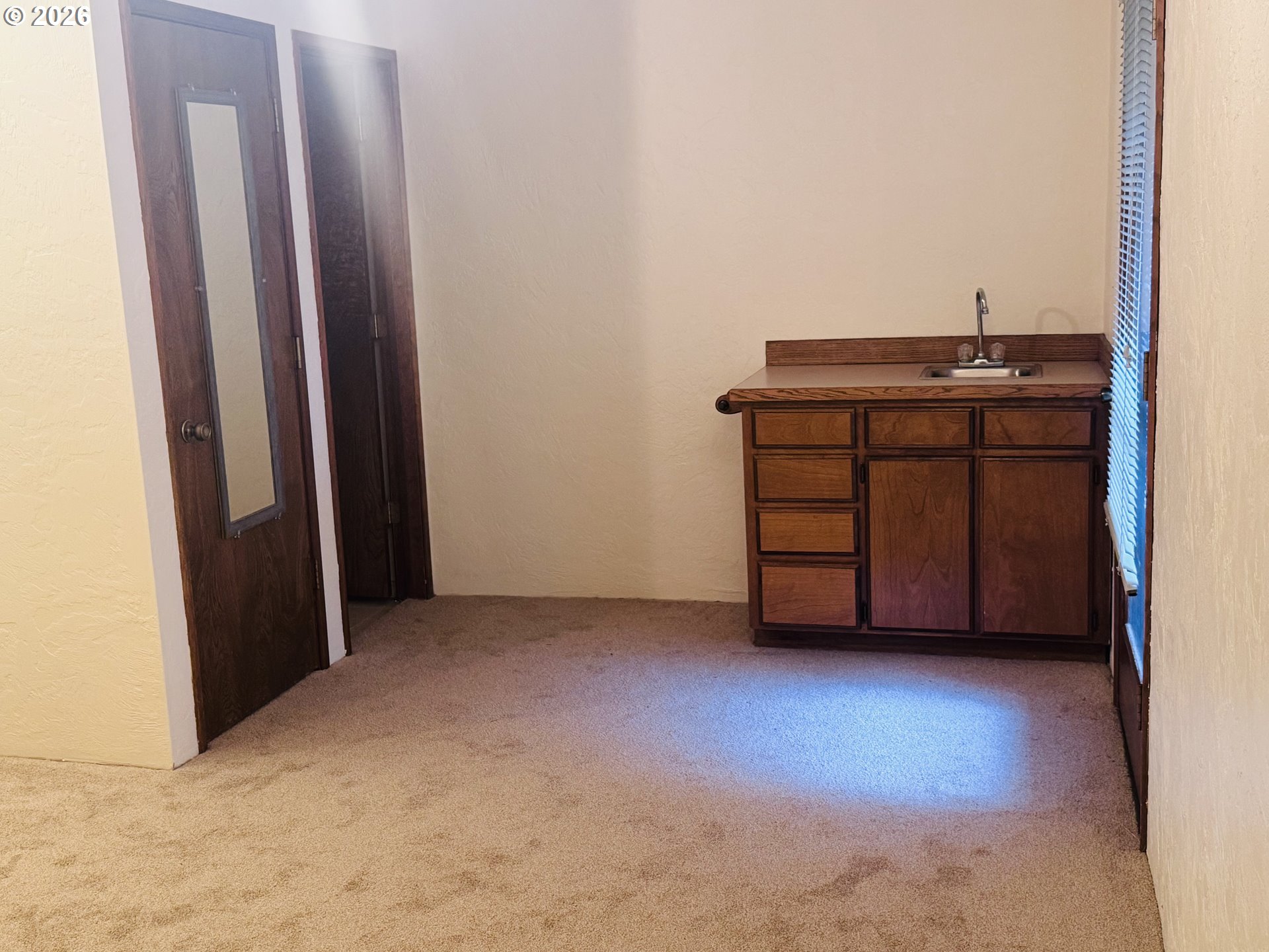 992 Sunset Drive Springfield, OR 97477 - Photo 33 of 35