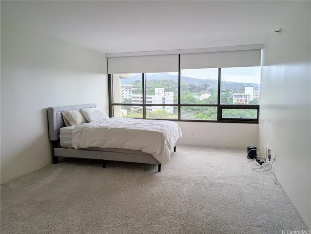 $4,200 | 1525 Wilder Avenue, Unit 1004, Honolulu, HI 96822