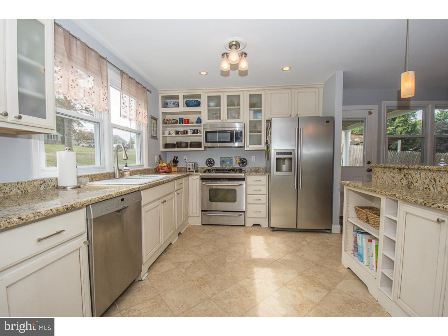 303 Suffolk Road Flourtown, PA 19031 - Photo 4 of 24