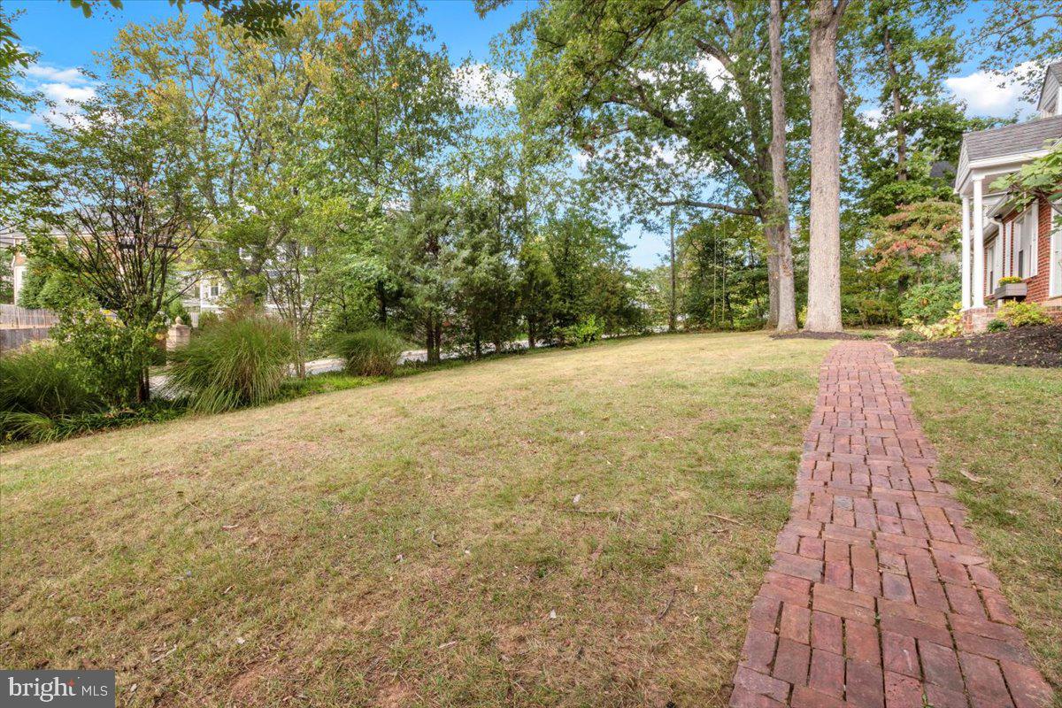 1903 Kirby Road McLean, VA 22101 - Photo 38 of 38 Front Yard