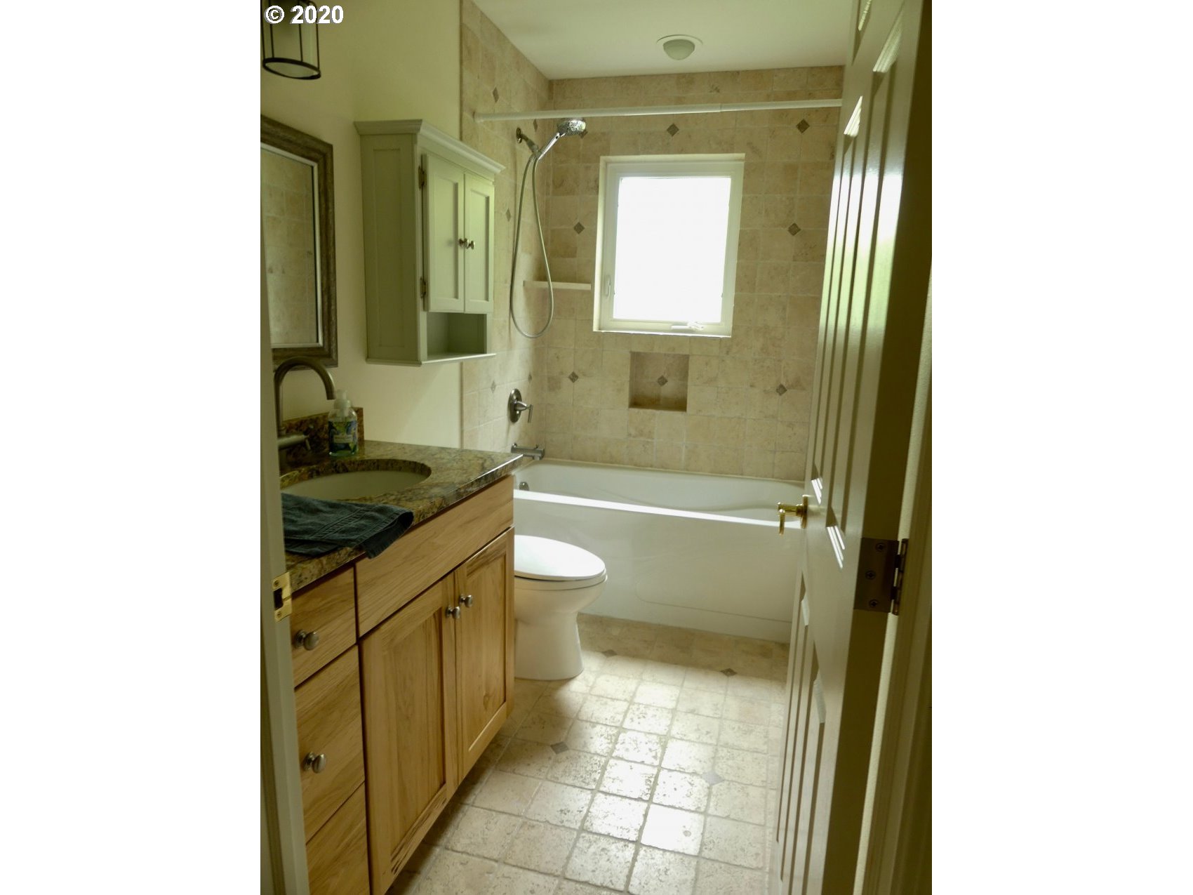 605 Northwest Country View Road White Salmon, WA 98672 - Photo 11 of 16 Gallery Image 11