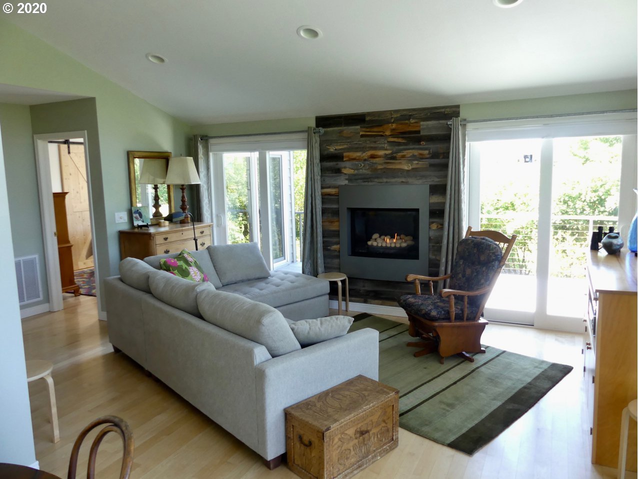 605 Northwest Country View Road White Salmon, WA 98672 - Photo 6 of 16 Gallery Image 6