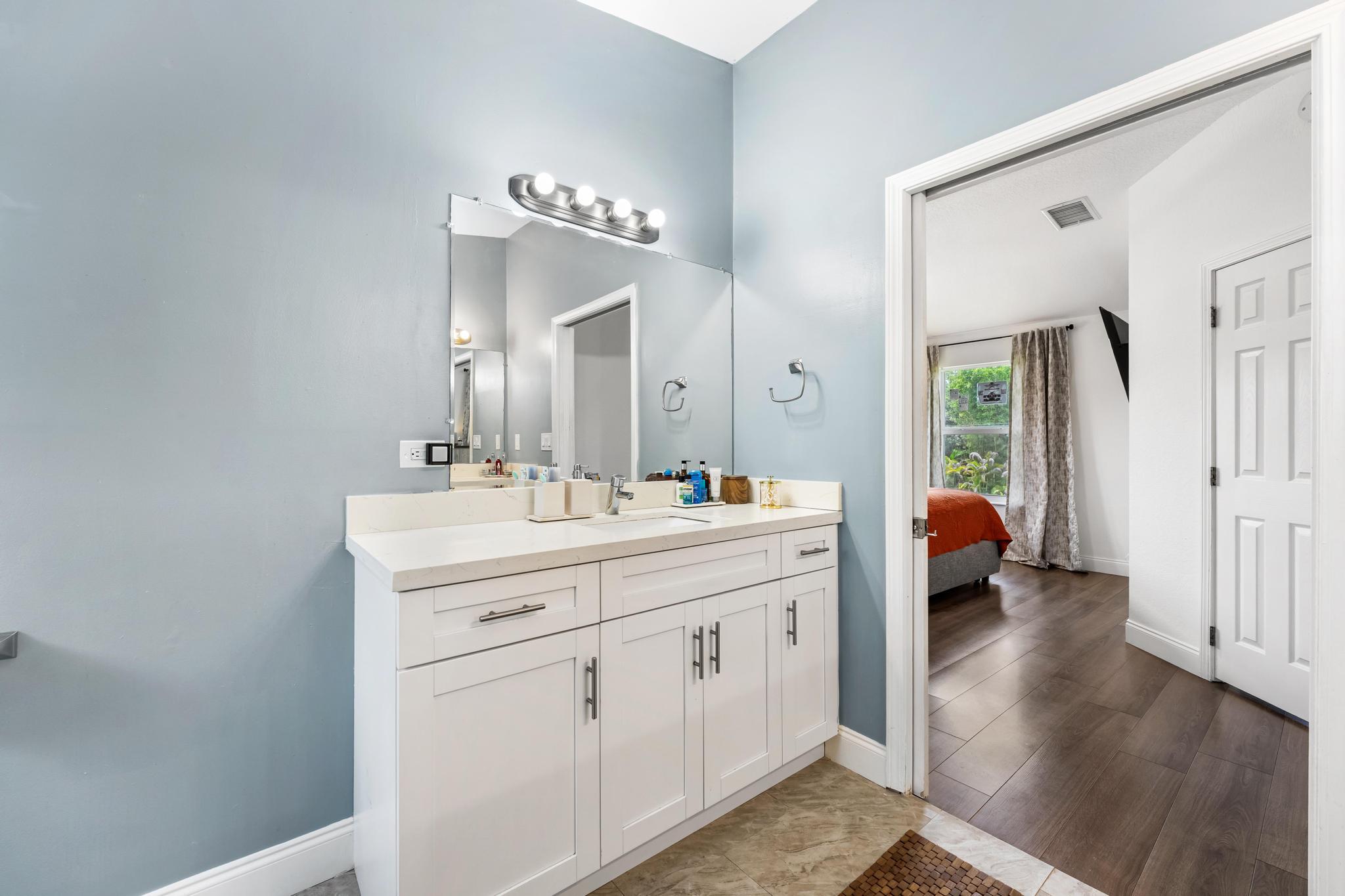 16931 93rd Road North Loxahatchee, FL 33470 - Photo 30 of 56 Upstairs Primary Bathroom