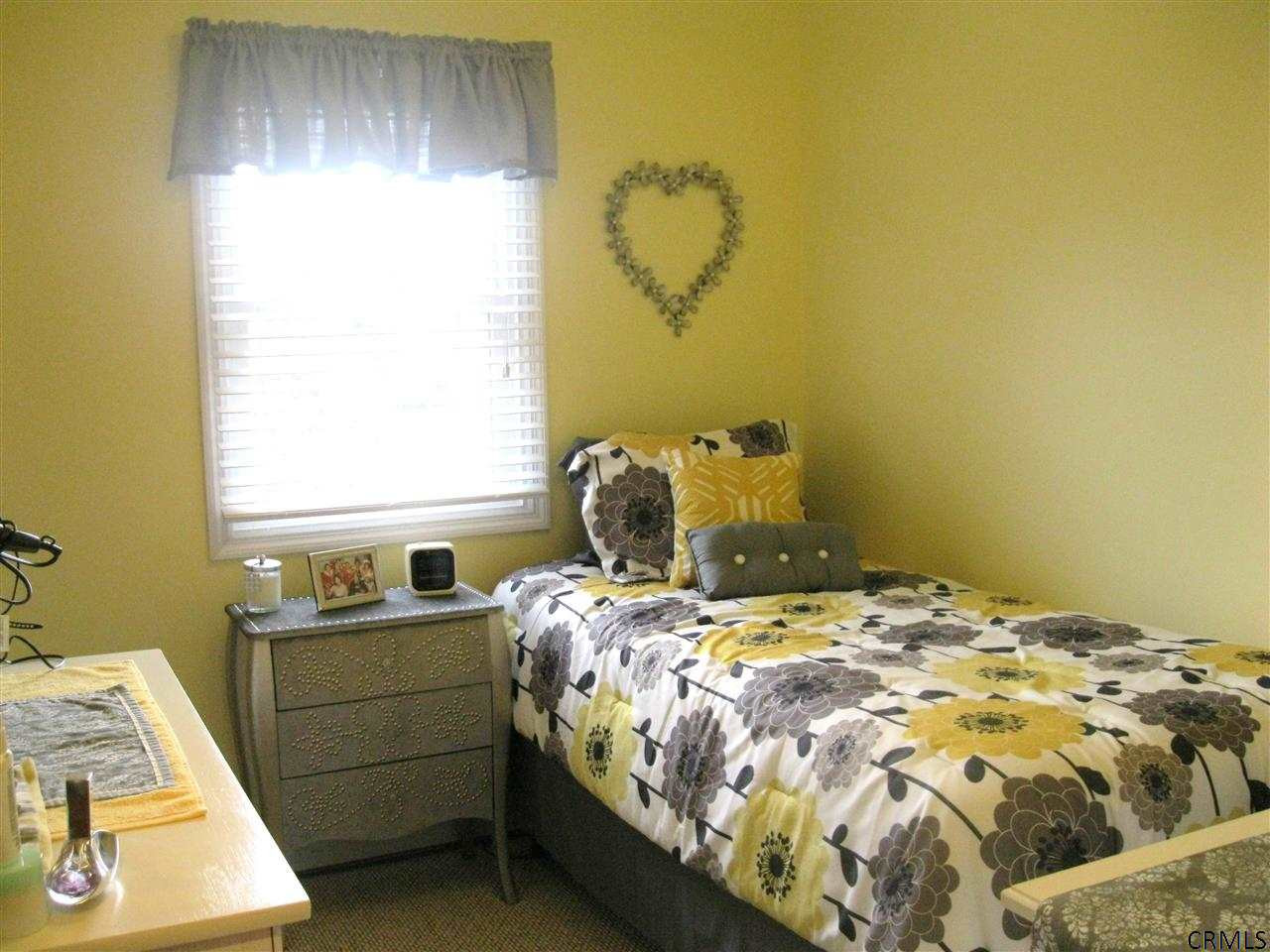 3 Old Farm Road Colonie, NY 12189 - Photo 12 of 19 Photo 12