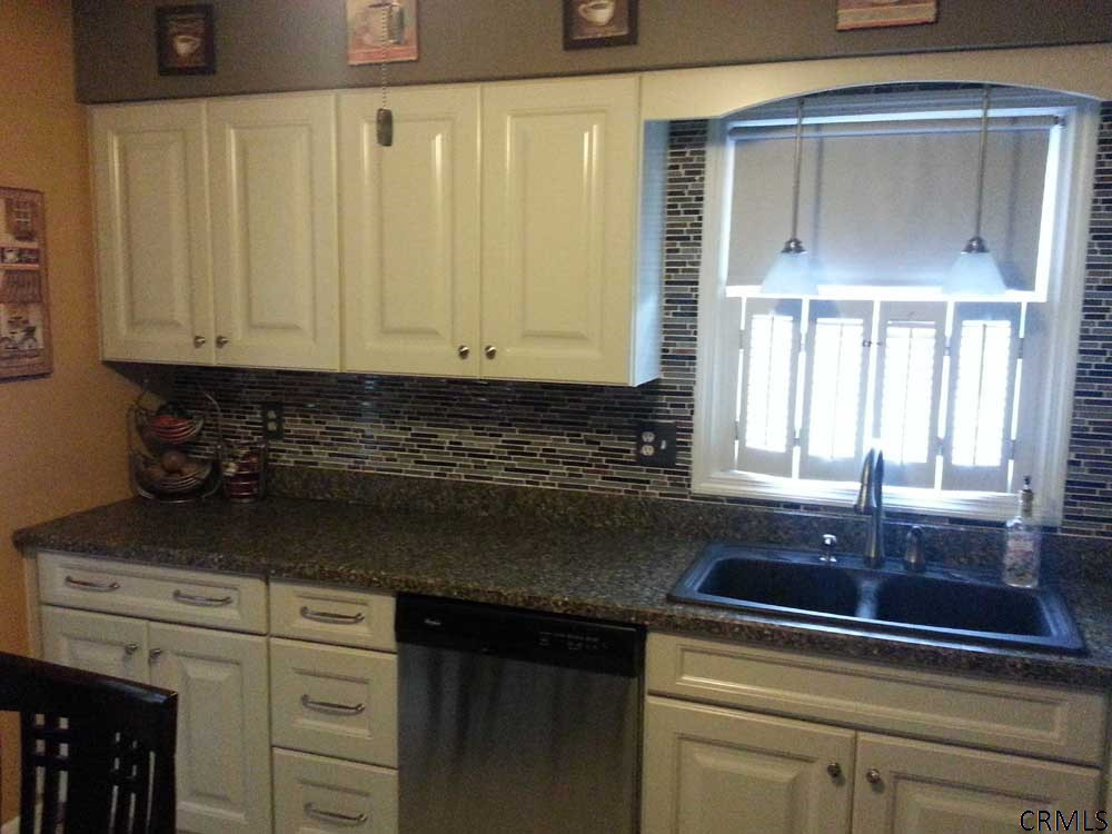 3 Old Farm Road Colonie, NY 12189 - Photo 3 of 19 Photo 3