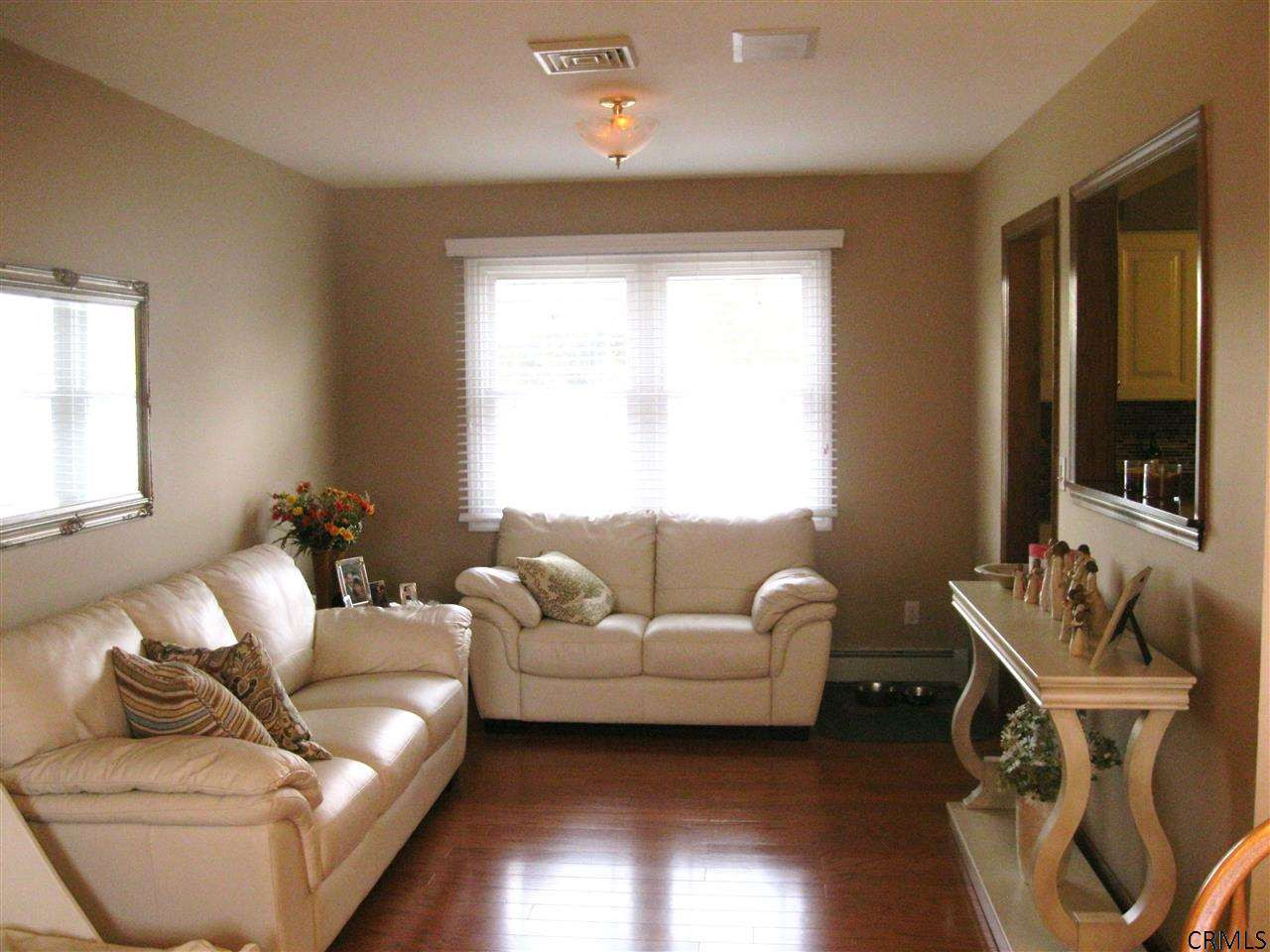 3 Old Farm Road Colonie, NY 12189 - Photo 5 of 19 Photo 5