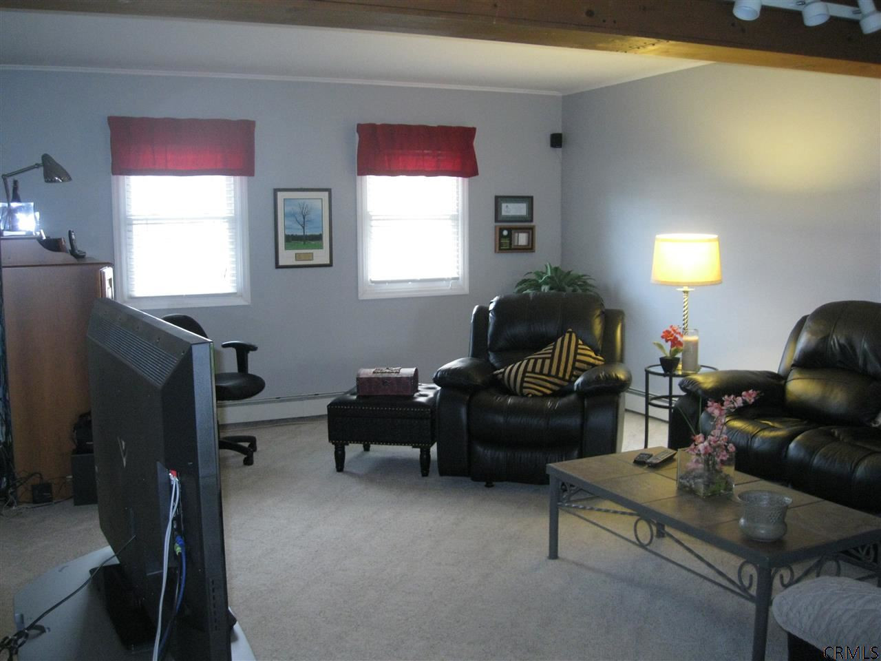3 Old Farm Road Colonie, NY 12189 - Photo 8 of 19 Photo 8