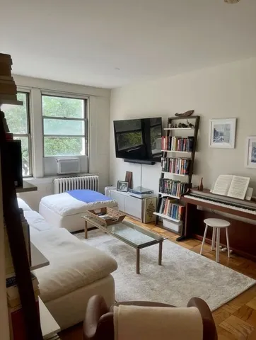 $5,500 | 30 Christopher Street, Unit 3J | West Village