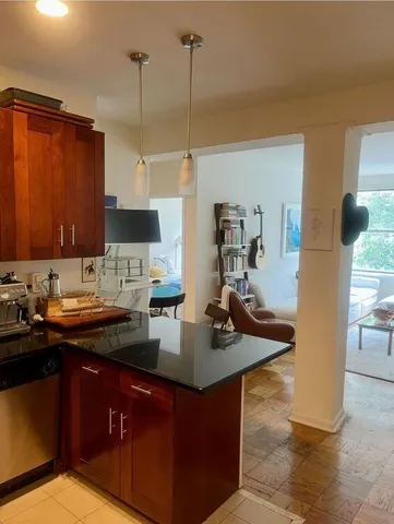 $5,500 | 30 Christopher Street, Unit 3J | West Village