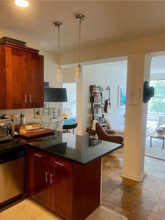 30 Christopher Street, Unit 3J Manhattan, NY 10014 - Photo 3 of 5