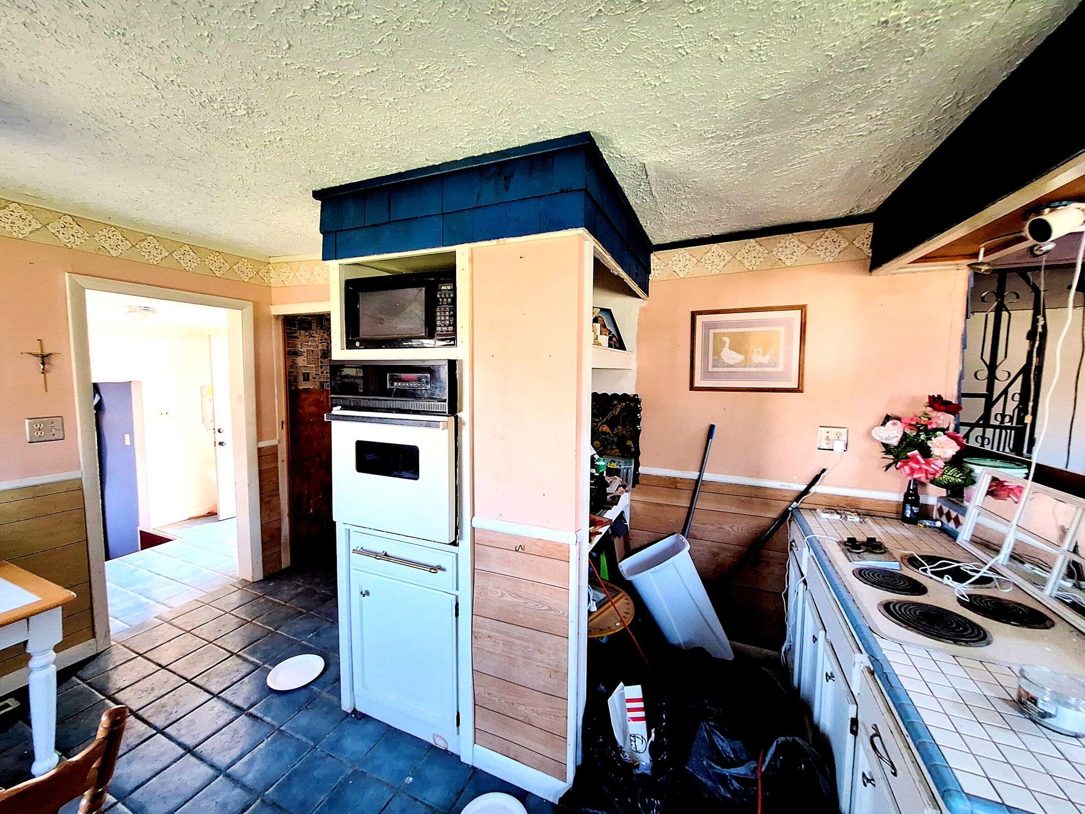 19 Glendale Road Caribou, ME 04736 - Photo 11 of 31 1 19 Glendale Kitchen 1a