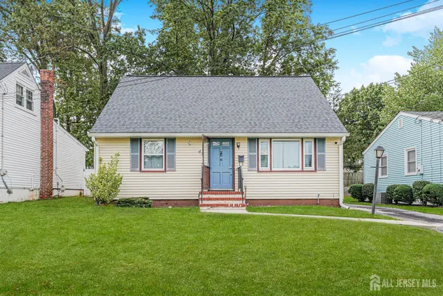 $545,000 | 47 Willry Street, Woodbridge, NJ 07095