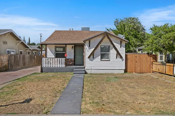$287,200 | 210 East Bush Street, Lemoore, CA 93245