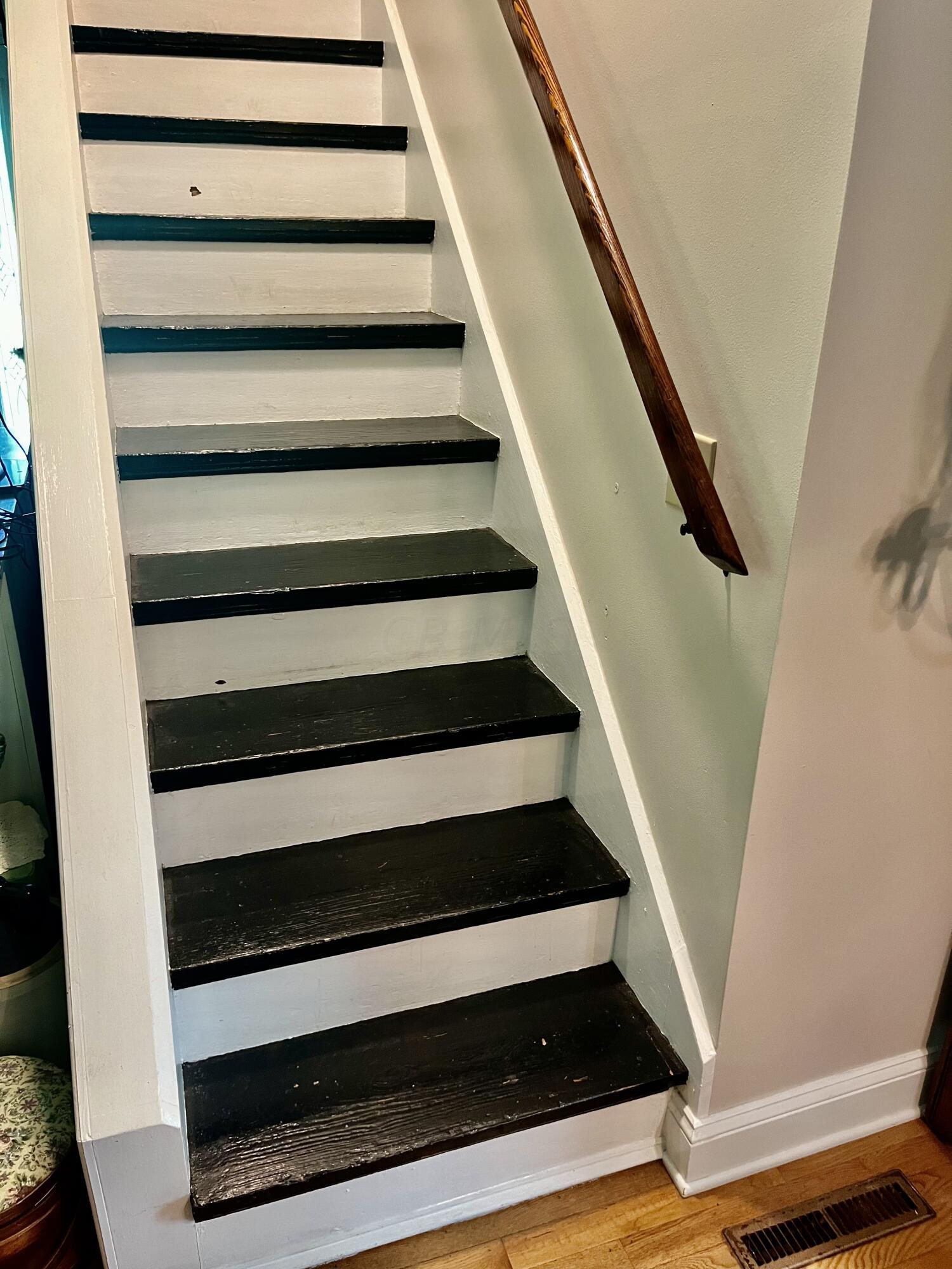 1195 Jr Road Franklin Furnace, OH 45629 - Photo 19 of 59 Original staircase