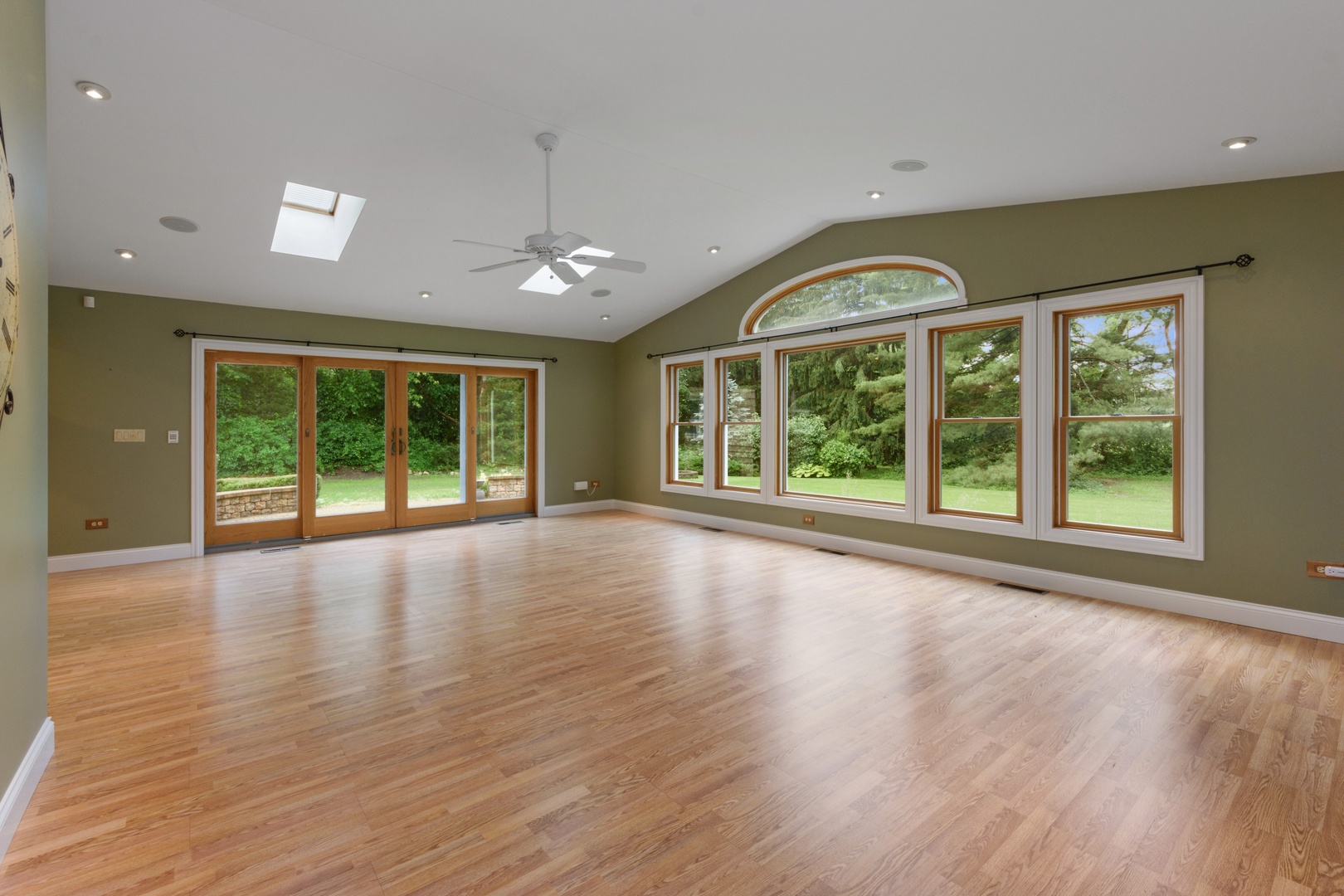 50 North Highland Road Inverness, IL 60067 - Photo 6 of 20
