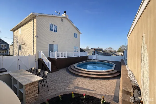 $899,999 | 618 Lee Street, Perth Amboy, NJ 08861