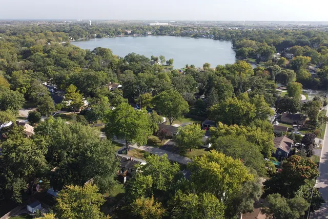 $449,900 | 230 North Alleghany Road, Grayslake, IL 60030