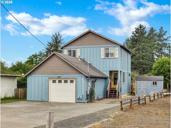 $525,000 | 221 North Main Avenue, Warrenton, OR 97146