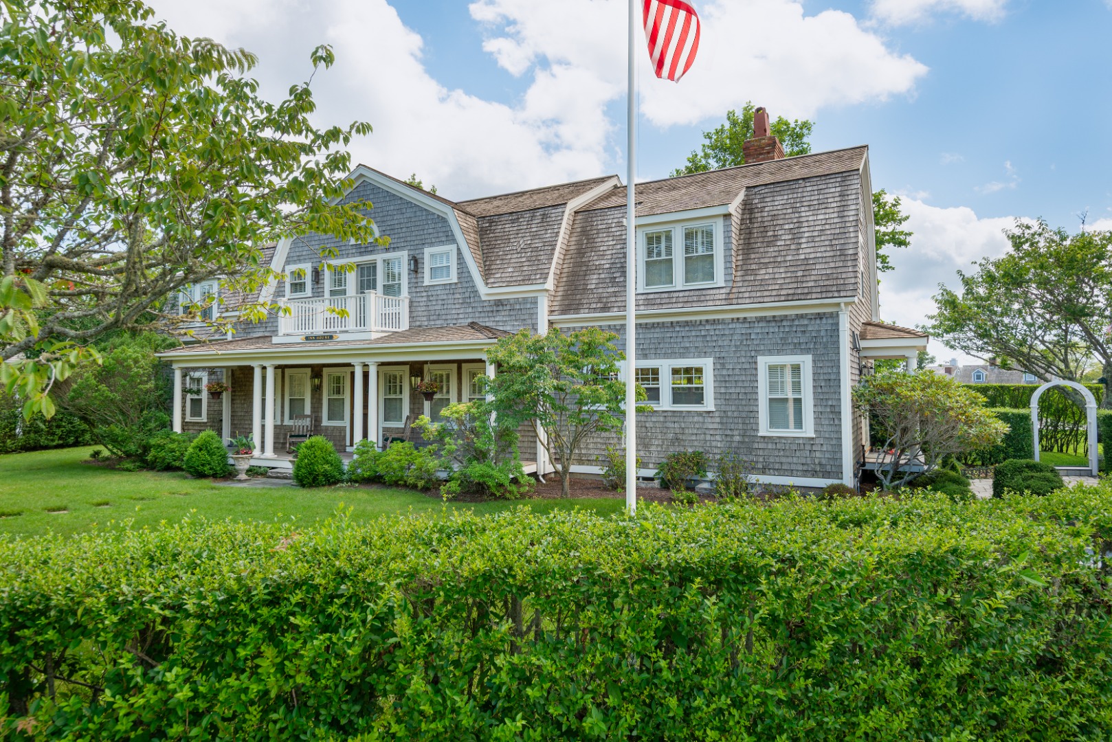 8 Hedge Row Road Nantucket, MA 02554 - Photo 3 of 43 Gallery Image 3