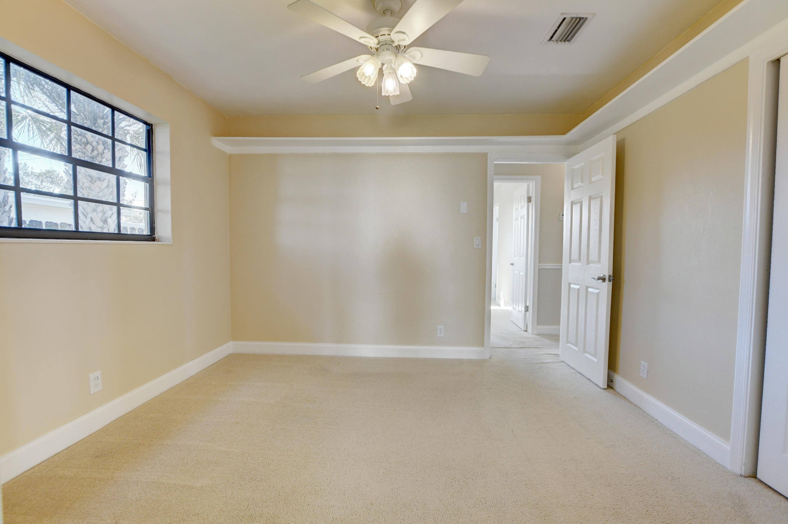 4554 Northeast 4th Avenue Boca Raton, FL 33431 - Photo 23 of 37 23_Third bedroom