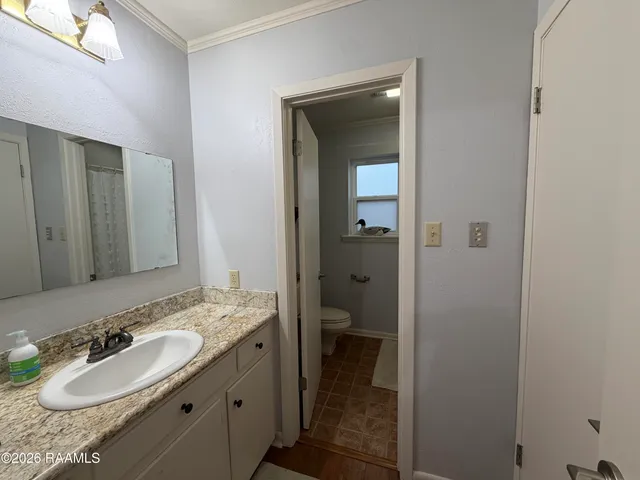 $2,500 | 1103 East Bayou Parkway, Lafayette, LA 70508