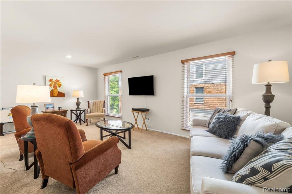505 East University Drive, Unit 301 Rochester, MI 48307 - Photo 13 of 25
