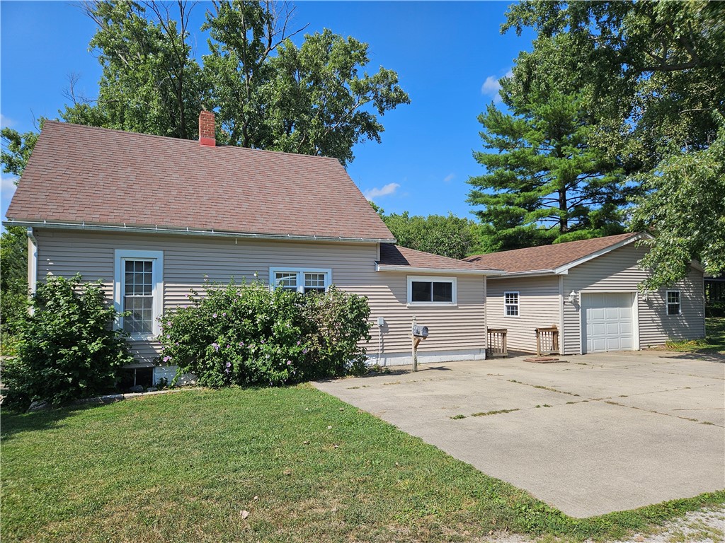 356 South Wyckles Road Decatur, IL 62522 - Photo 3 of 28 Gallery Image 3