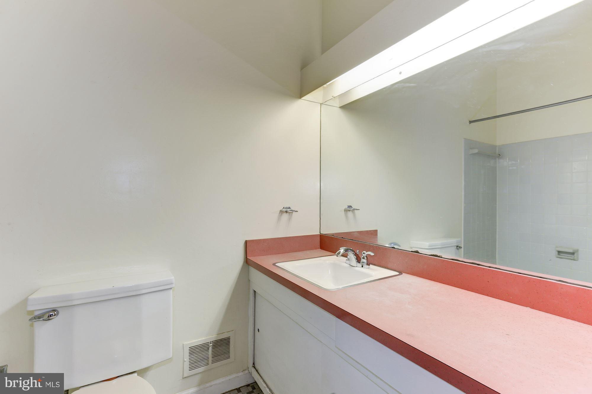 6502 Cathcart Road Annandale, VA 22003 - Photo 14 of 30 Bath