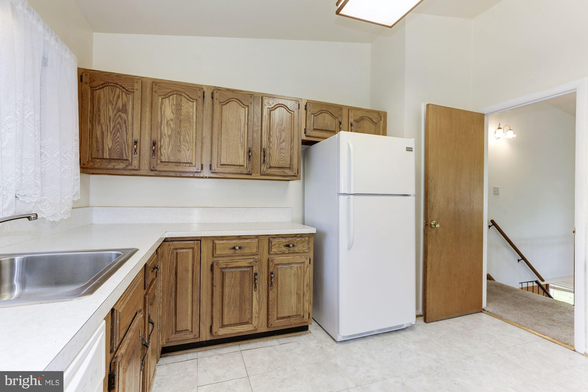6502 Cathcart Road Annandale, VA 22003 - Photo 10 of 30 Kitchen