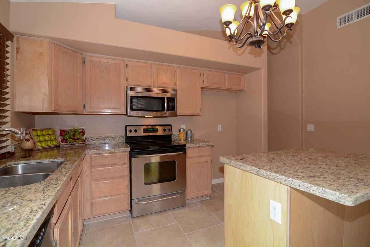 6414 West Escuda Road Glendale, AZ 85308 - Photo 7 of 27 Kitchen-Range