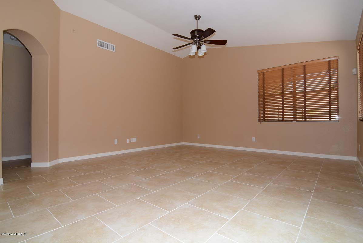 6414 West Escuda Road Glendale, AZ 85308 - Photo 10 of 27 Family Room2